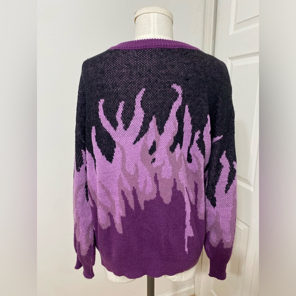 Fire Pattern Drop Shoulder Purple Ombré Flame Oversized Sweater Size Small 4 - Picture 7 of 12